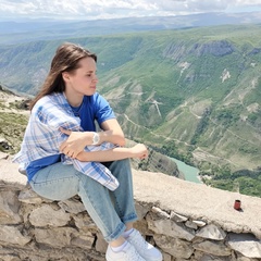 Юлечка Земляникина, Санкт-Петербург