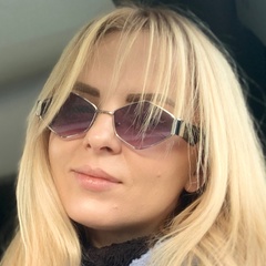 Анна Столярова