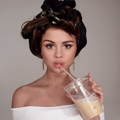 Selena Gomez, 32 года, Los Angeles