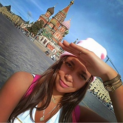 Яська Савина, Москва