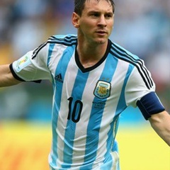 Lionel Messi, 37 лет