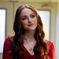 Dione Mikaelson, 25 лет